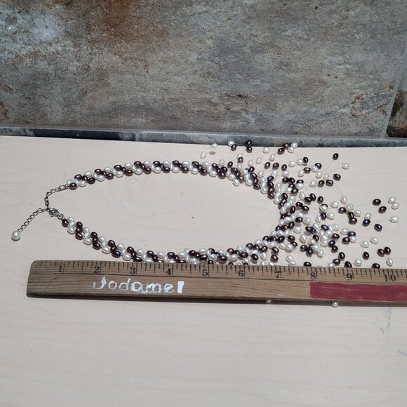 Pearl Cascade Bib Style Necklace White Gray Colors - Picture 10 of 11